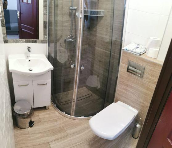 Dom Wczasowy Lido Hotel Krynica Zdroj Ngoại thất bức ảnh